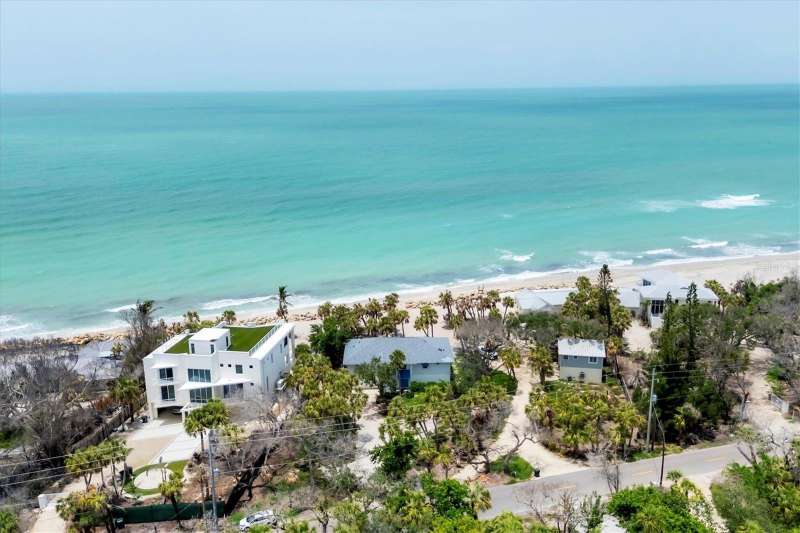 Enjoy mesmerizing views of the Gulf of Mexico