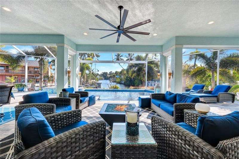 Living room with a spectacular view!