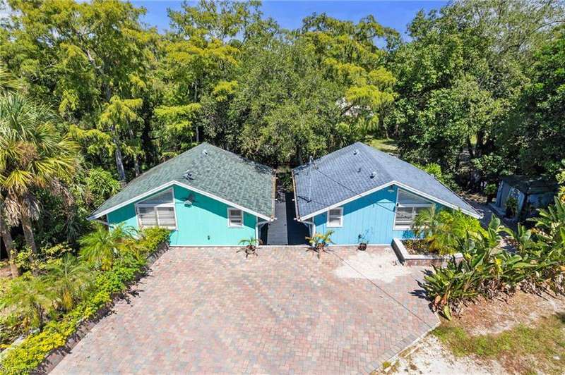 JUST MINUTES TO THE THRIVING NEW DEVELOPMENTS OF DOWNTOWN BONITA SPRINGS & LESS THAN 15 MINUTES TO THE BEACH!