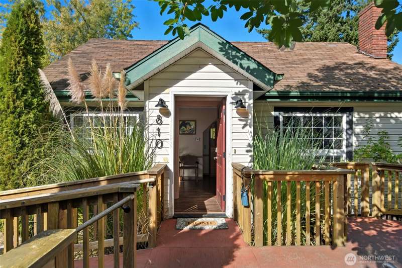 Accessible ramp entry for this cutie bungalow