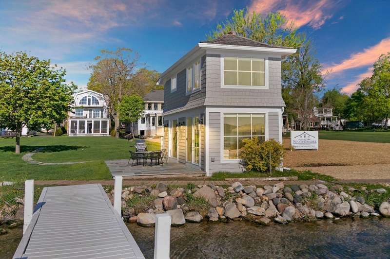 3 N Walworth, Williams Bay, WI16