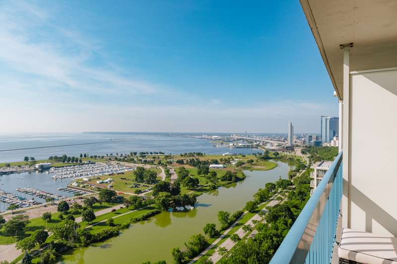 1660 N Prospect Ave #2708