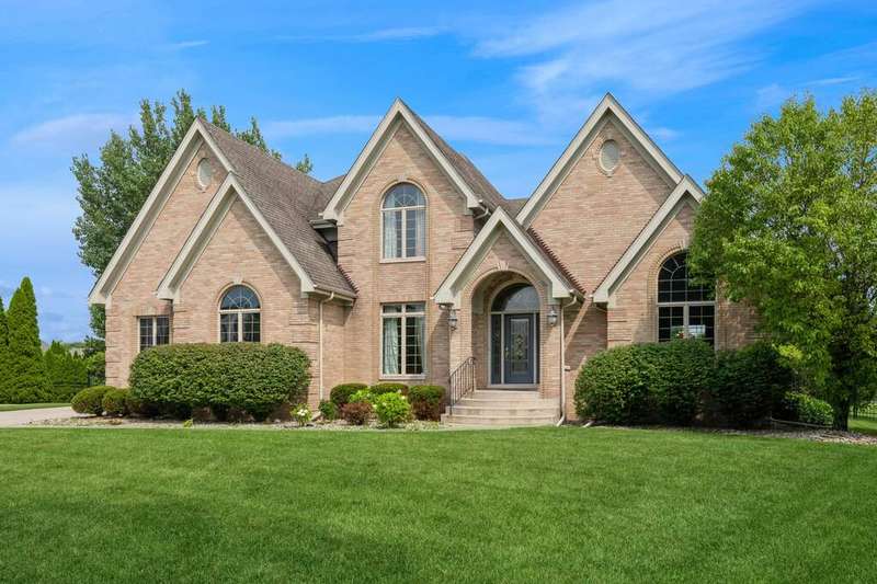 01_1913BriarwoodCir_2011_HiRes