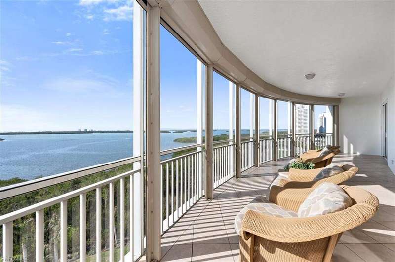 Sophisticated living area, great views