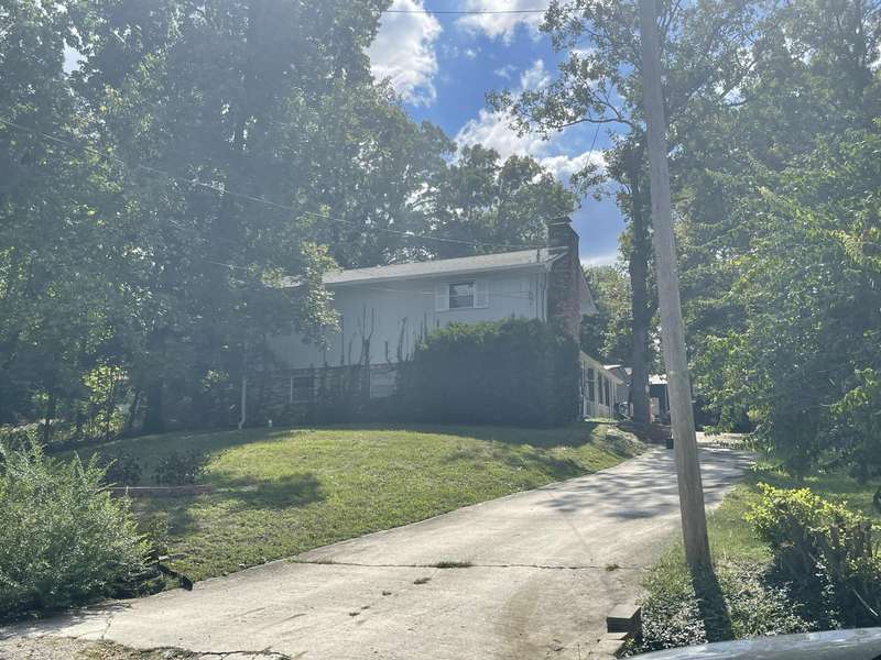5027 Greenwood