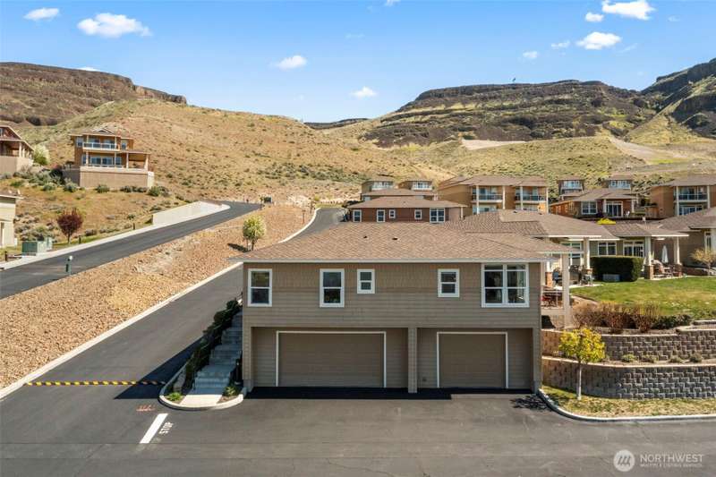 Rare Standalone Bungalow.  Massive 1183sf Garage