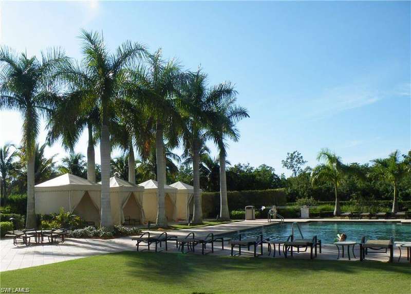 Serano Resort Style Pool and Cabanas