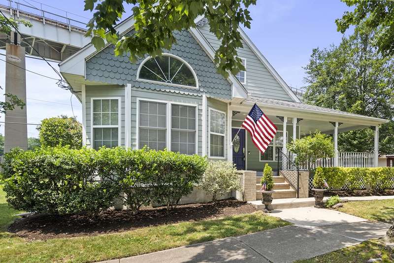 Welcome to 317 George St., Chesapeake City !