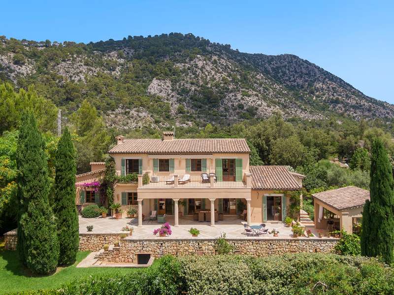 Spektakuläre-Finca-mit-unverbaubarem-Blick-in-Pollensa-Mallorca
