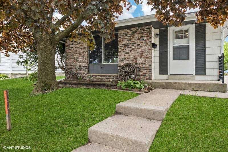 16_4609N126thSt_2021_Small