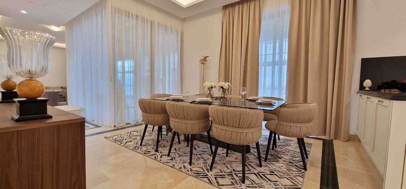 The Epidome Of Status Image