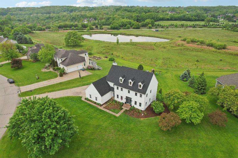 Private lot abutting pond!