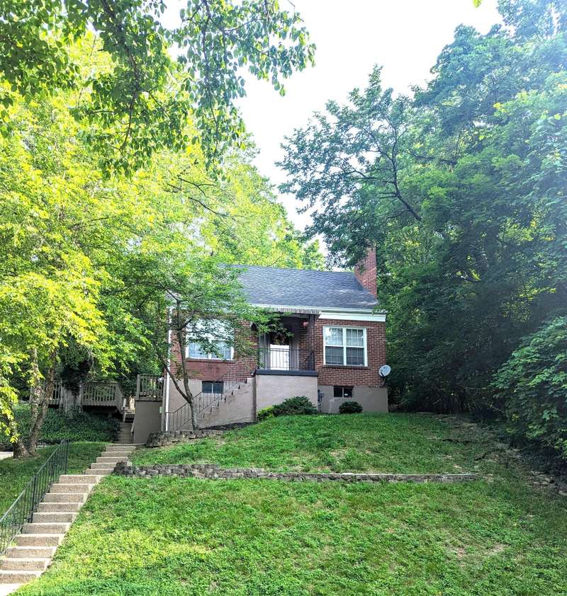 1342 East Henry Clay