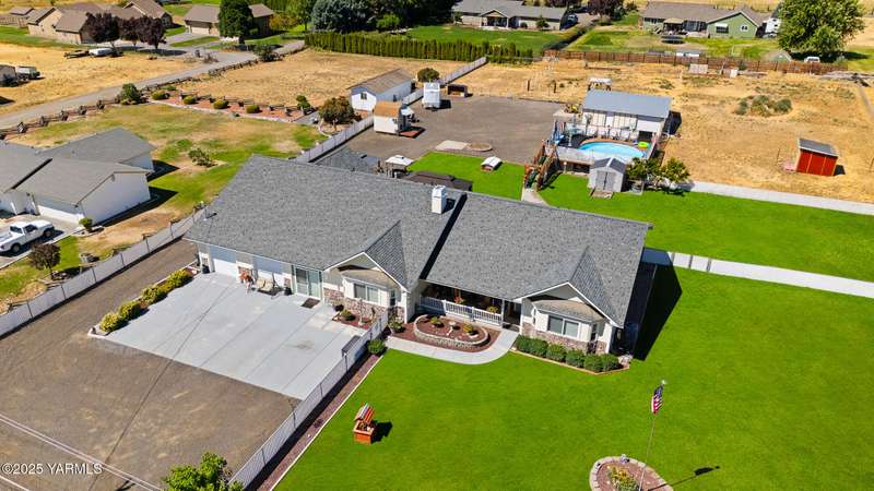 206 S Pear Ave Aerials-1