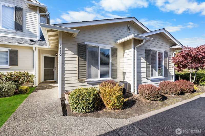 Ground Floor Condo, No Steps!