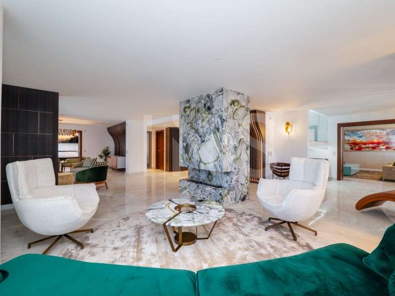 Penthouse de luxo T6 Duplex com terra?os e vista panor?mica nas Avenidas Novas