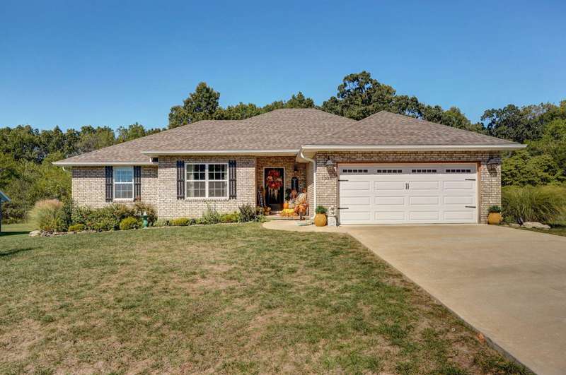 1236 Robins Nest Hill-2
