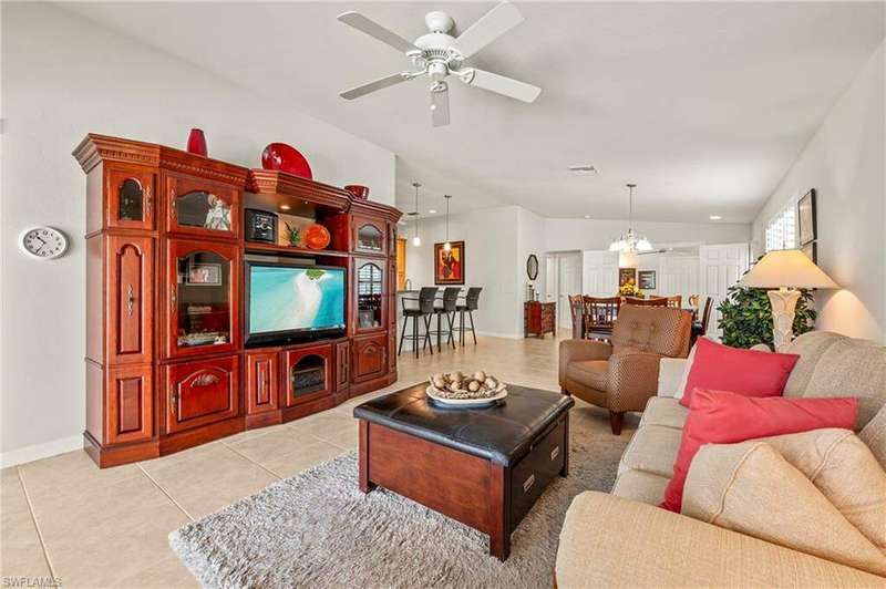 28739 Xenon Way Bonita Springs FL 34135 - Living area