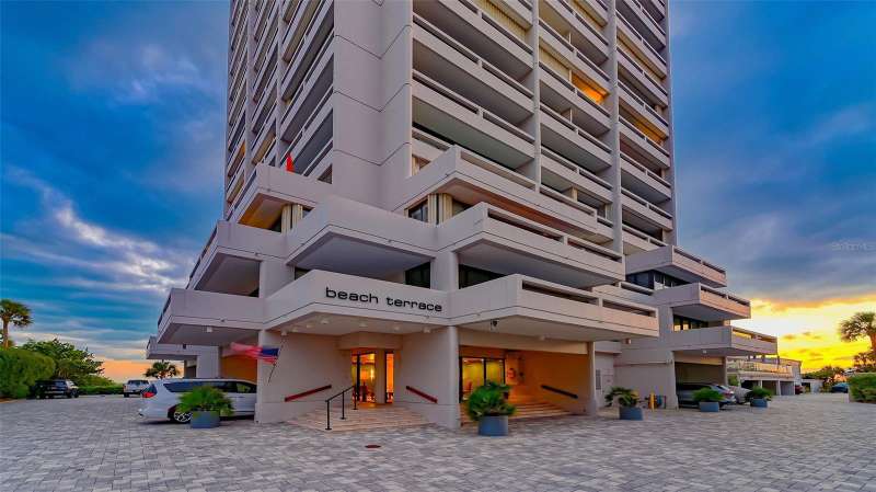 Beach Terrace Front Entrance