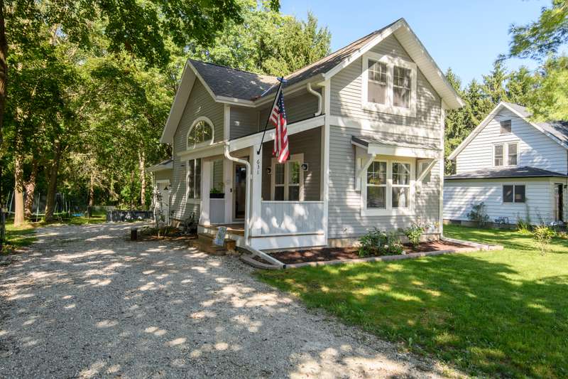 3 Bed, 2.5 Bath