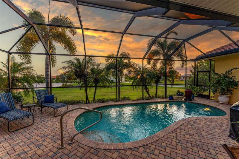 dreamy sunset view at the pool