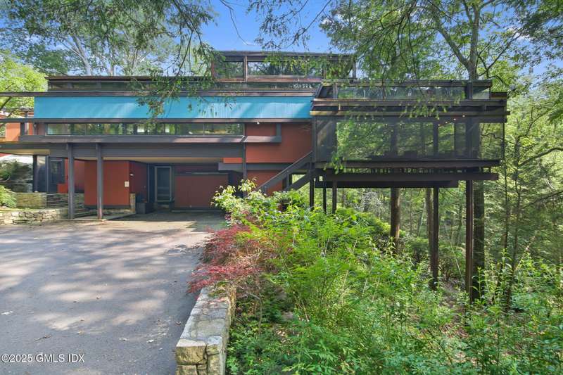 48-web-or-mls-21-hycliff-rd