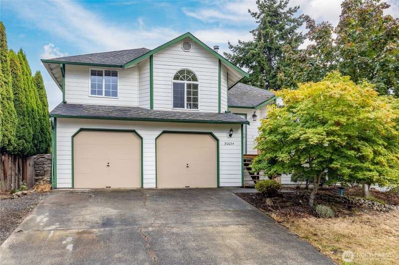 Welcome home to the Mulberry Lane neighborhood!