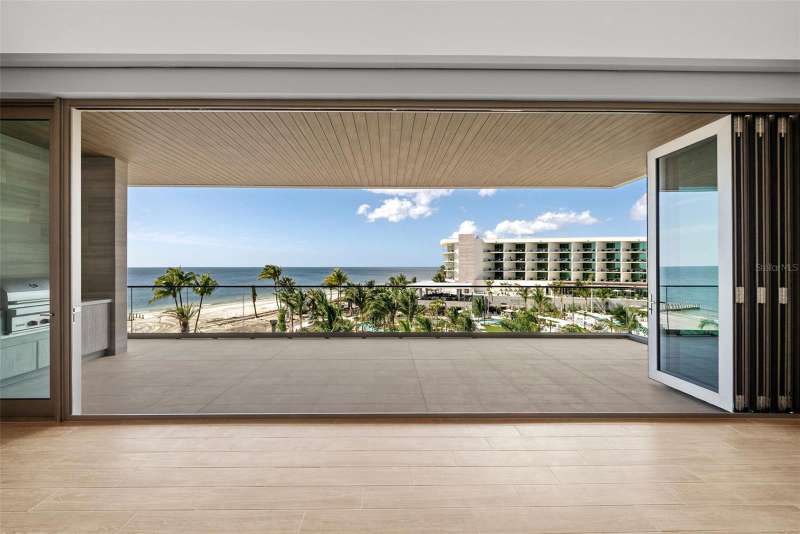 St. Regis Residences & Resort