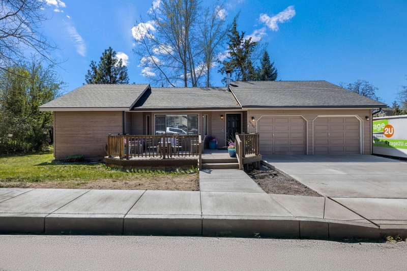 3New 30 year roof w/ice shield and gutters
