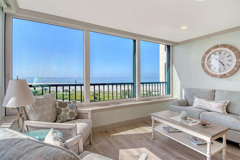 Approaching from the beach, 3rd unit in on the 5th floor