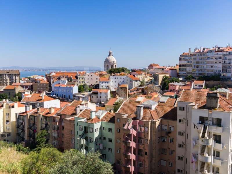 Apartamento T1 para venda com garagem e arrecadação na Graça, Lisboa - Vista