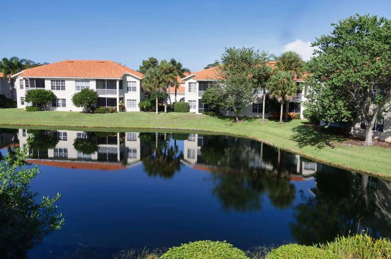 Georgeous water view condo