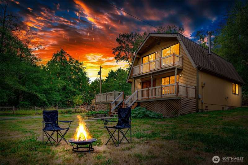 Home build on this 2.3 acre parcel in 1991