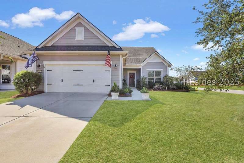 The Front view of this lovely home from the street