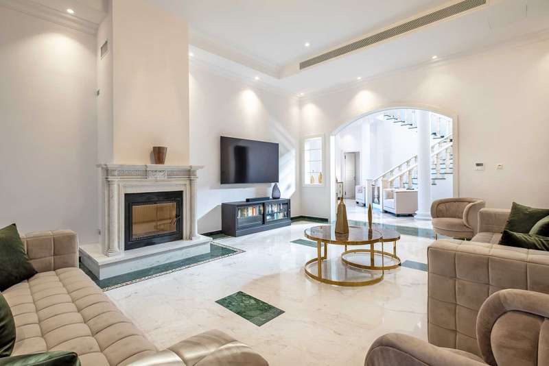 Stunning Luxury Villa in Kologiroi Image