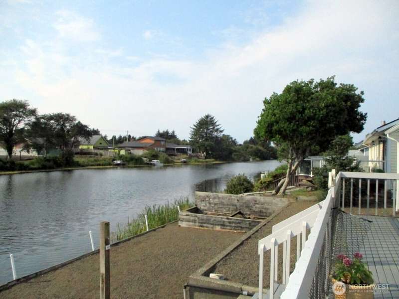 70' OF CANAL FRONT