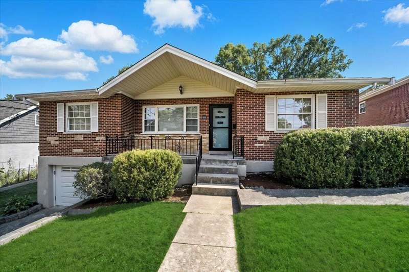 54 Azalea Terrace