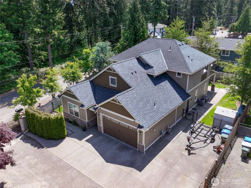 Beautiful home in a fabulous Bonney Lake location