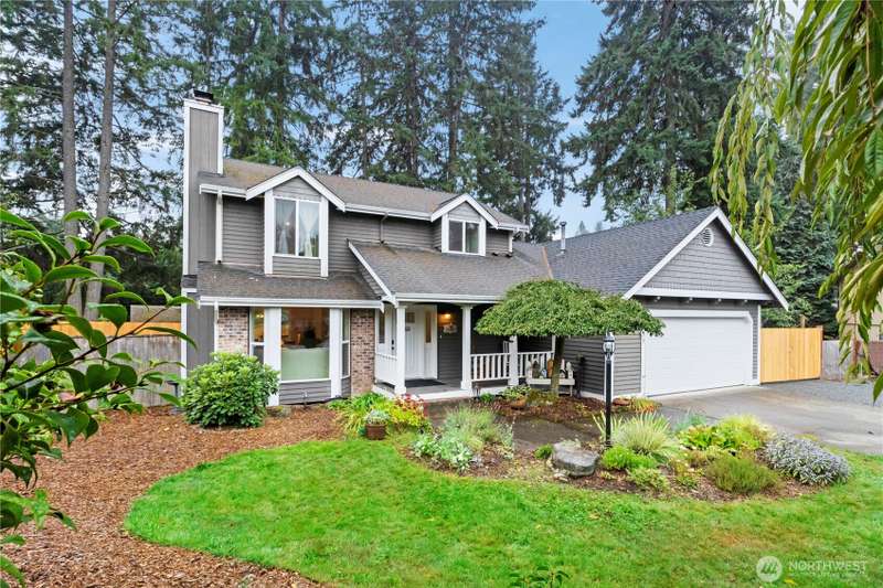 Close-in Country Home!