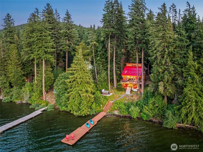 Welcome to your Alpine Lake Escape—private, peaceful, and picture-perfect.