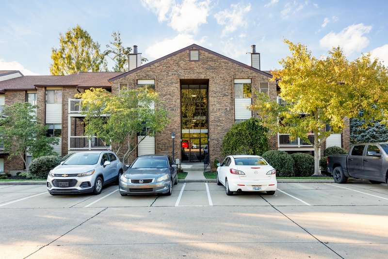 42WoodlandHillsDr#7_MLS-1