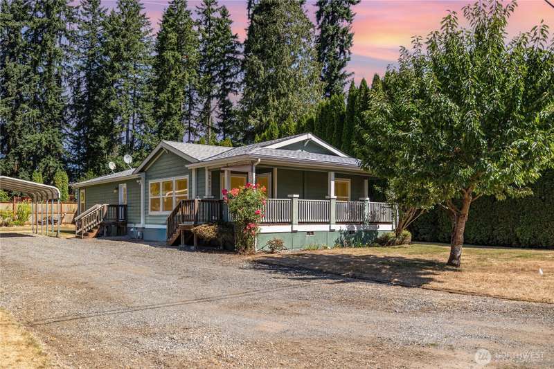 Welcome to this charming 3-bedroom, 2-bathroom home in Bothell.