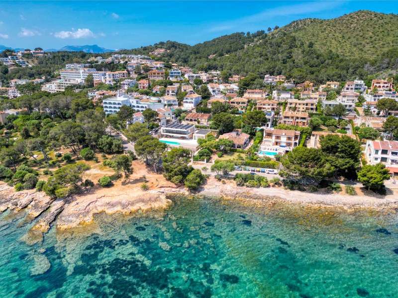 Villa-am-Meer-in-Alcanada-Alcudia