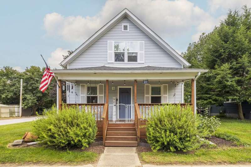 AAAFrontWillStreet0007