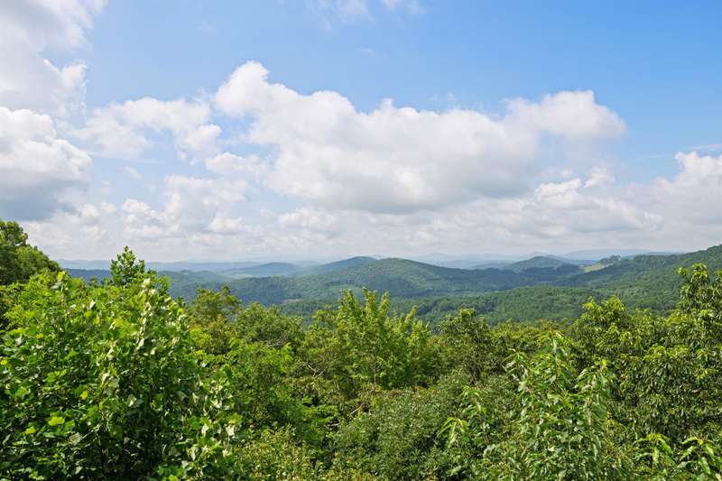 A front-row seat to nature?s constant show, with views that transform throughout the day.
