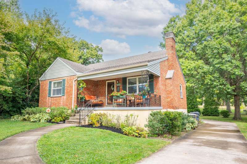 1-web-or-mls-2680 Vanderen Dr (1 of 47)