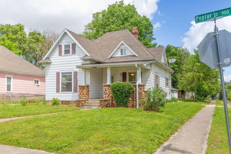 910Poplar-9