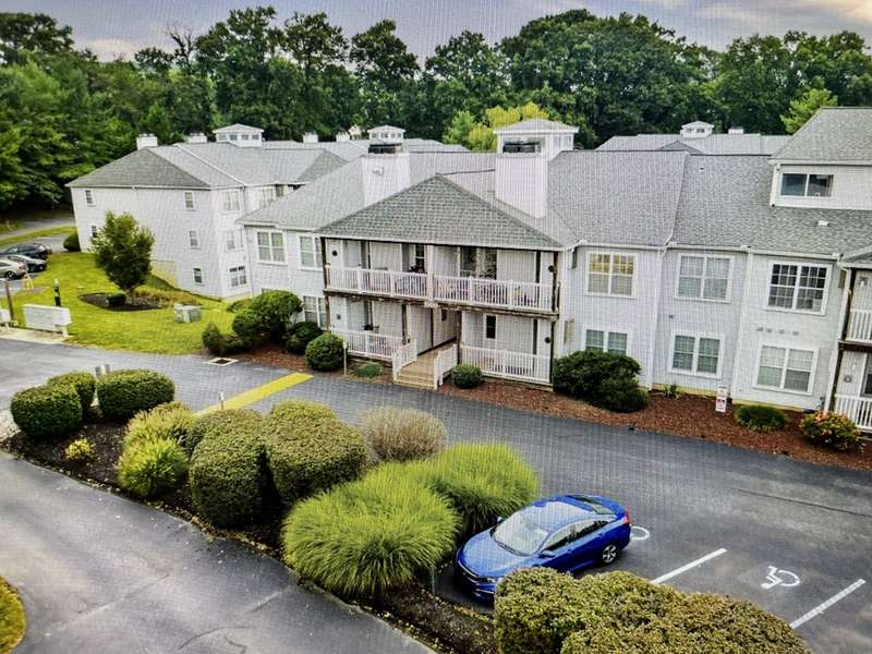1907 Waters Edge Dr