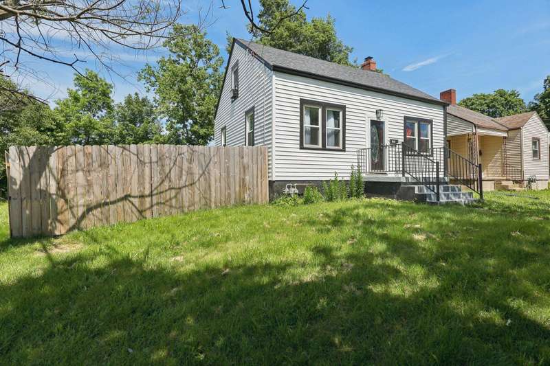 4-web-or-mls-Stevenson Rd-2705-004
