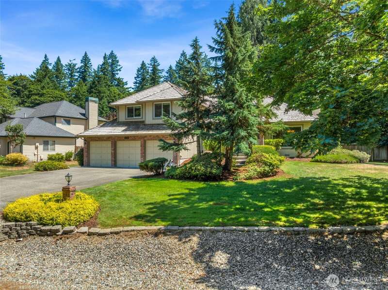 Lake Winterwood NEW LISTING! Gorgeous Tri-Level in one of the best neighborhoods! With 4 bedrooms, and just shy of 2500 sq ft, there is something for everyone here. The 3 car garage and plentiful parking don't hurt, along with AC!